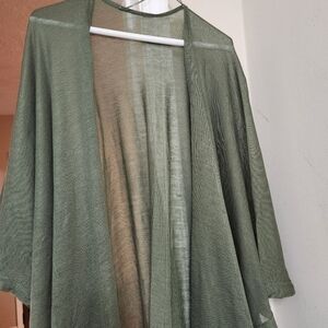 Topper shawl